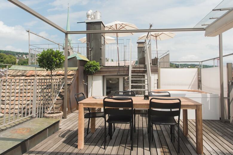 Airhome Limmatquai River View Apartment