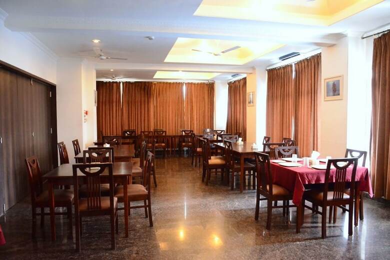 Hotel Oyo 6066 Revenir Holidays