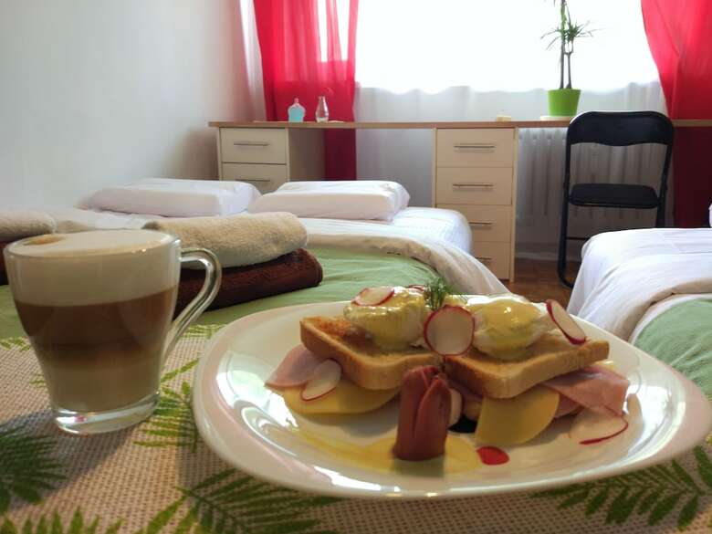 Bed & Breakfast Sweet Emotion