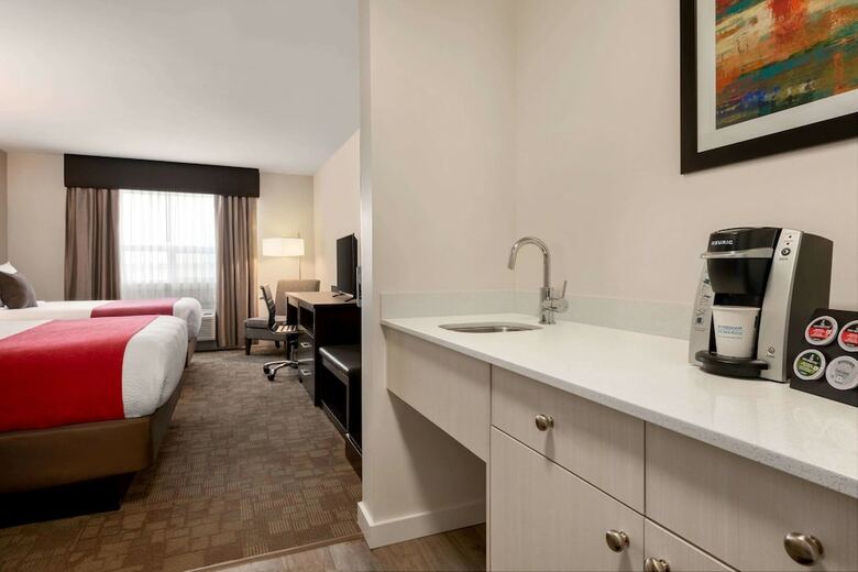 Hotel Days Inn By Wyndham 100 Mile House