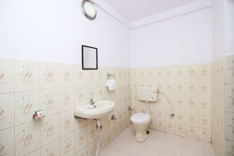 Hotel Oyo 8878 Chinar Lake View