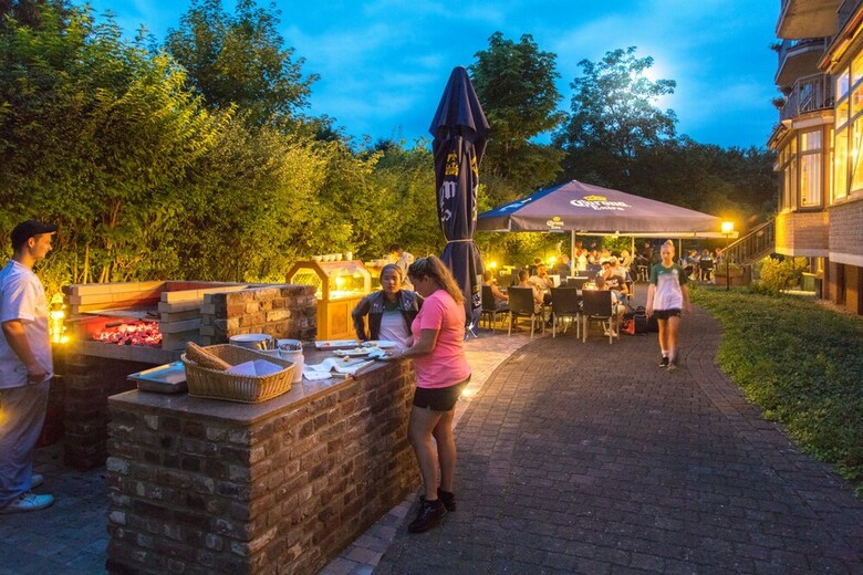 Sport- Und Tagungshotel De Poort