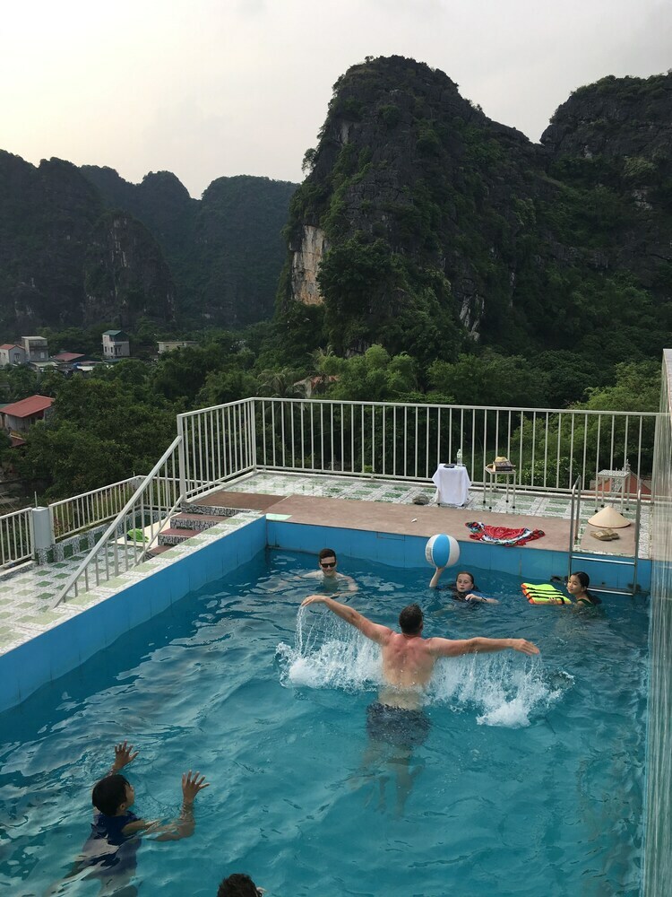 Hotel Limestone View Homestay