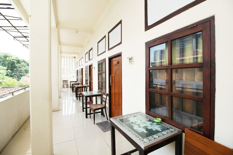 Hotel Airy Gajahmada 122 Semarang
