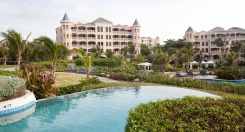 Apartamento The Crane Resort - Contemporary Suites