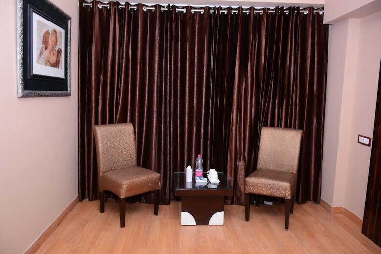 Hotel S. K Crown Park Naraina