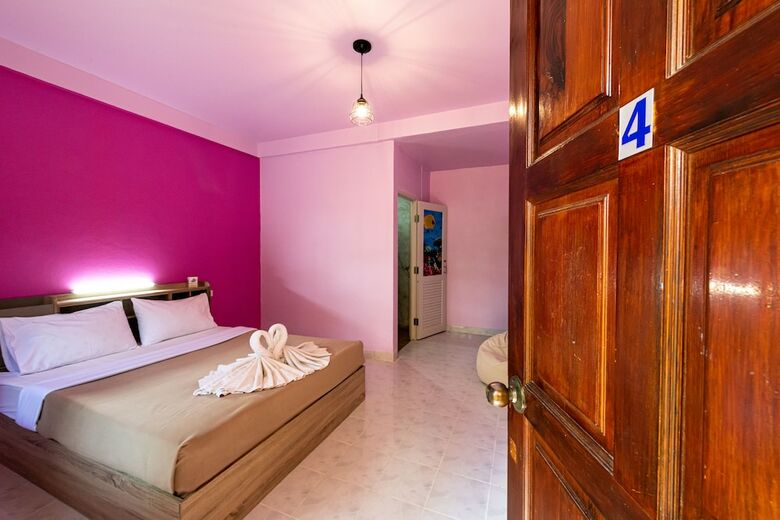 Hostal Mypatong Guesthouse - Hostel
