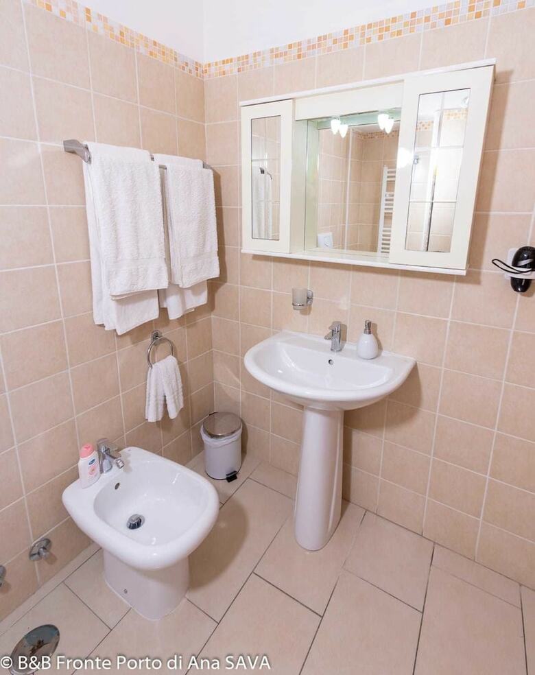 Bed & Breakfast Port View Guest House