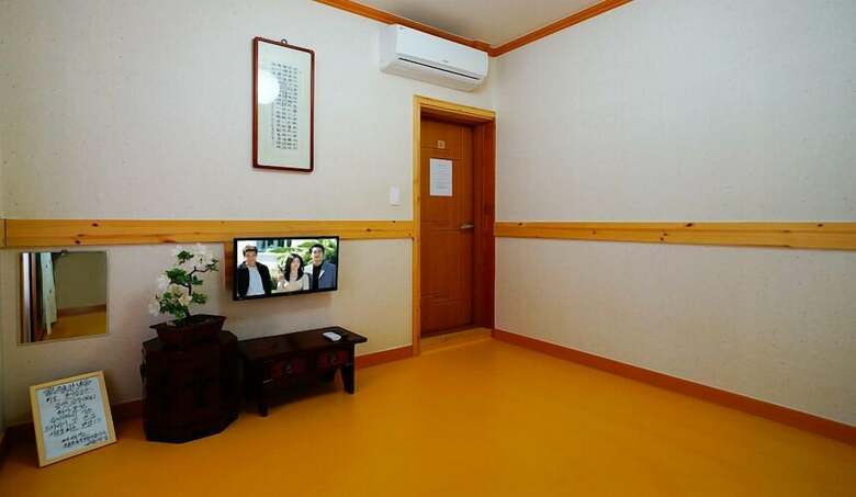 Hotel Beautiful House Hanok Stay