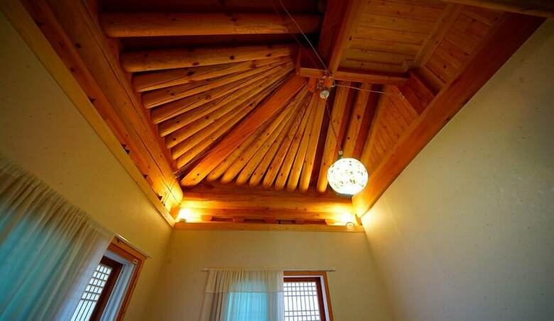Hotel Beautiful House Hanok Stay