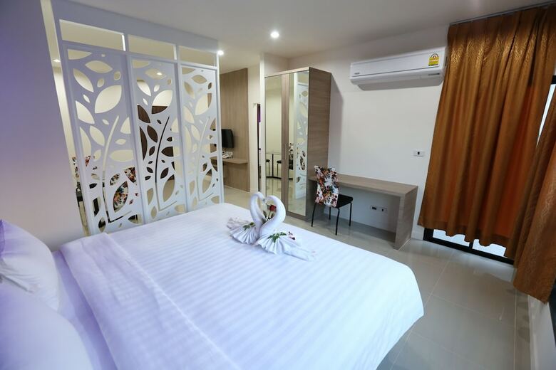 Hotel S4 Nai Yang Beach