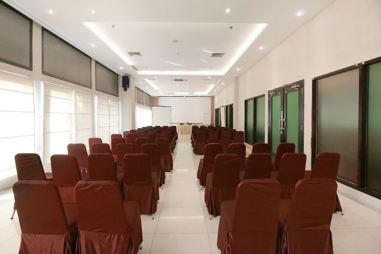 Hotel Airy Premier Sei Pangeran Jendral Sudirman 153 Palembang