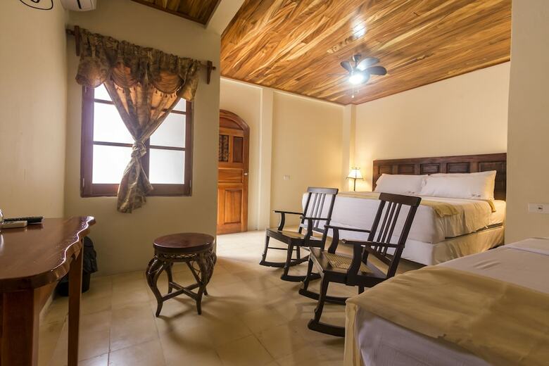 Hotel Mirna