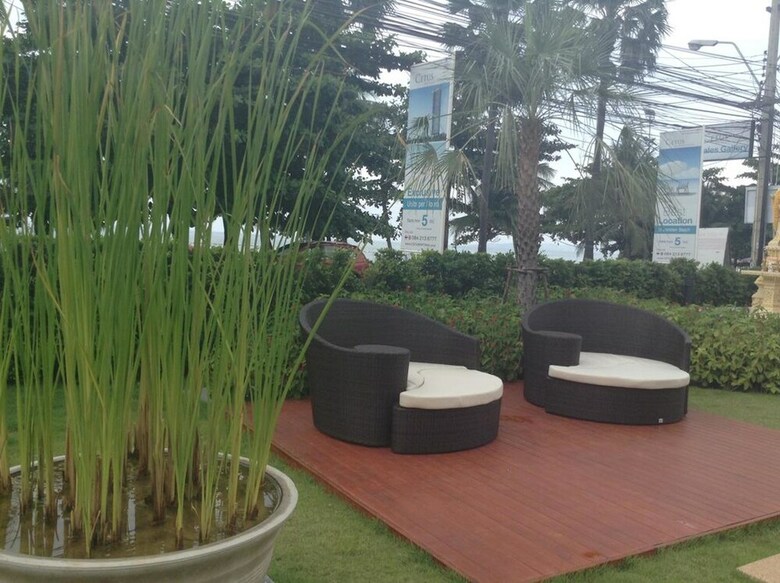 Cetus Beachfront Condo By Pong