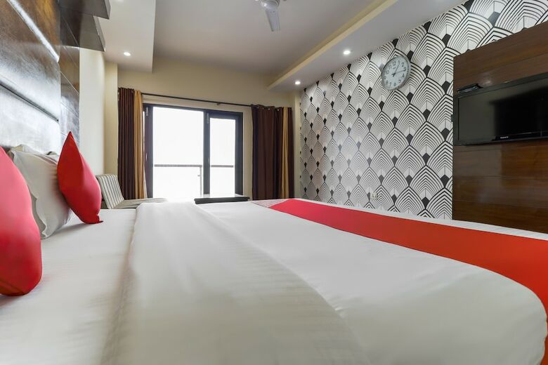 Oyo 7251 Hotel Palazzo