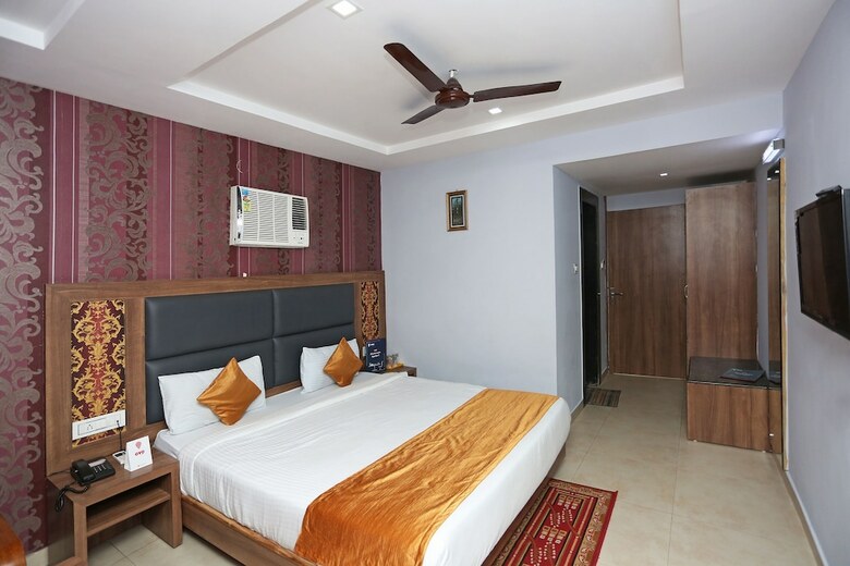 Hotel Oyo 5791 Mahabir Sheraton
