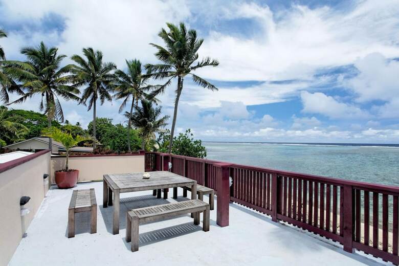 Raro Beach Bach