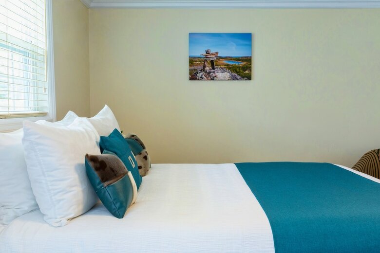 Hotel Royal Inn & Suites