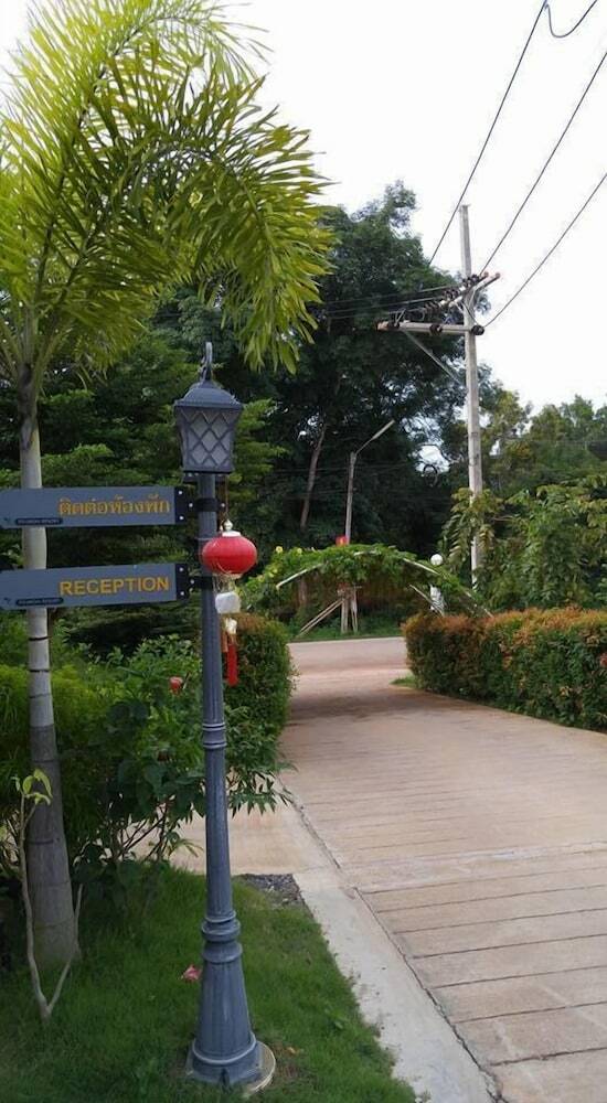 Hotel Piyarom Resort