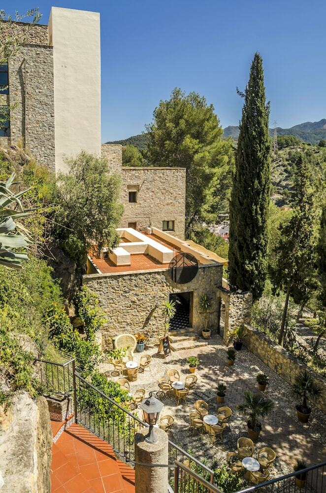 Hotel Restaurante Castillo De Monda