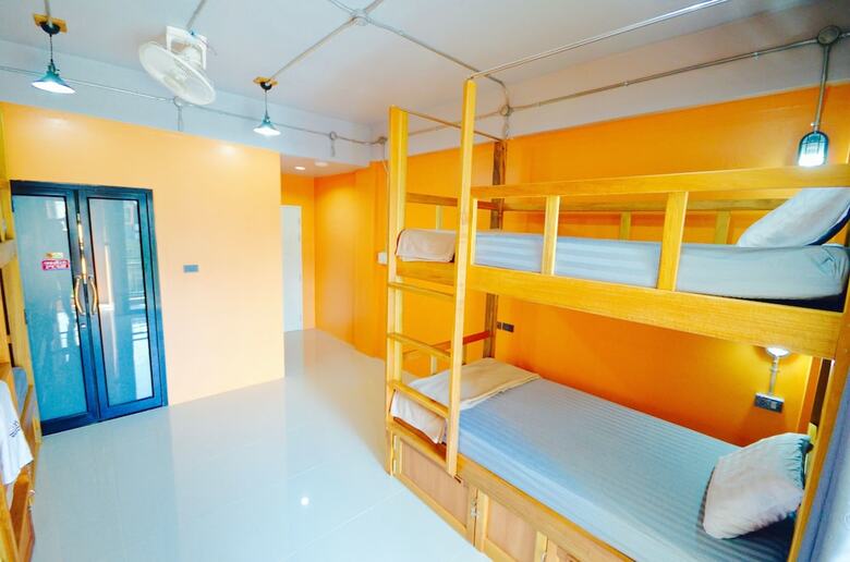 Hostal Nomad Hostel Krabi