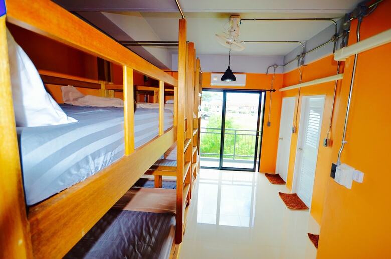 Hostal Nomad Hostel Krabi