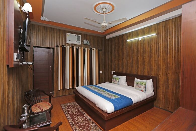Hotel Oyo 9094 The Shivaay