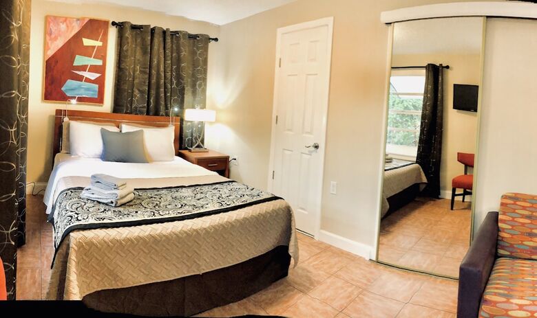 Hostal Sheridan Guesthouse