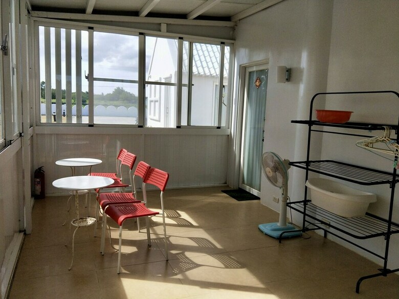 Bed & Breakfast Koru Hostel
