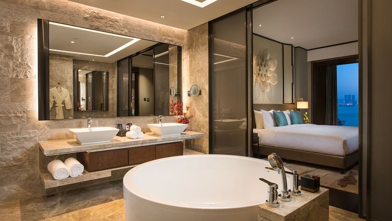 Hotel Hualuxe Xiamen Haicang