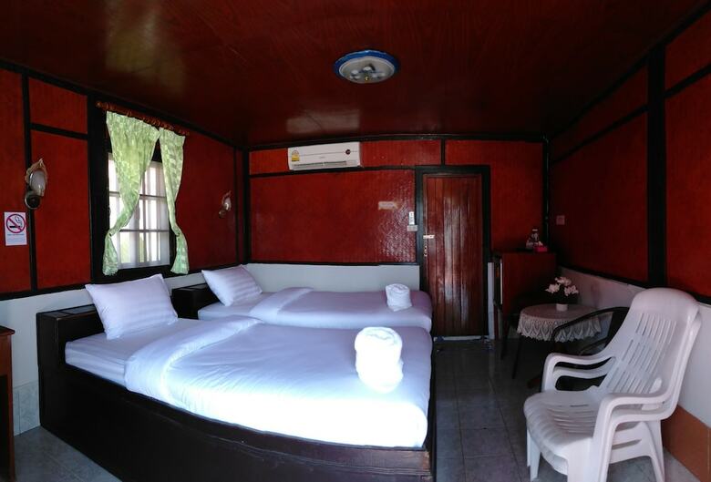 Hotel Haadrin Resort