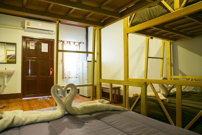 Hotel Haadrin Resort
