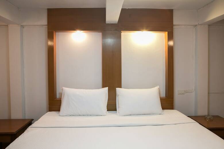 Hotel Haadrin Resort