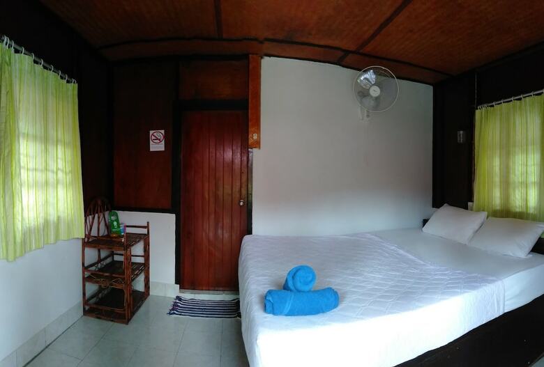 Hotel Haadrin Resort