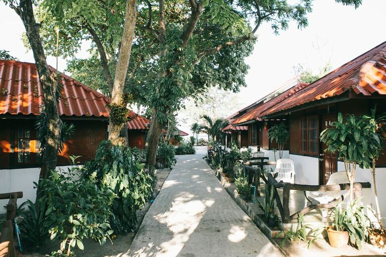 Hotel Haadrin Resort