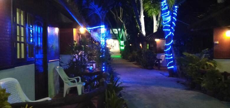 Hotel Haadrin Resort