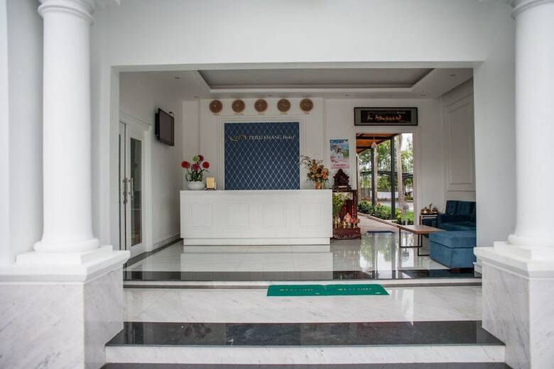 Trieu Khang Hotel