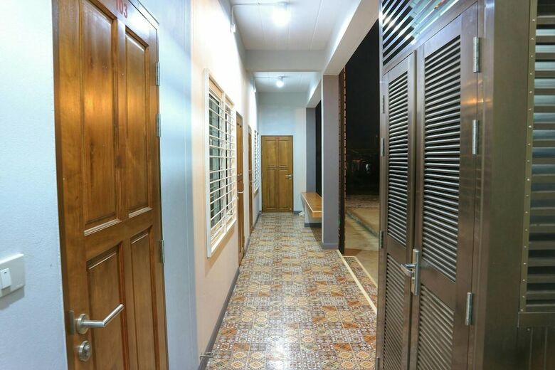 Hotel Bann Romyen Klang Dong