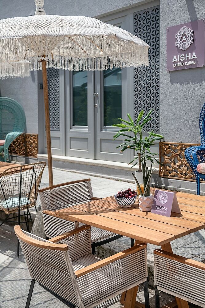 Hotel Aisha Petite Suites