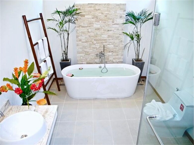 Rawai Superb Ka Villa 4 Bedrooms