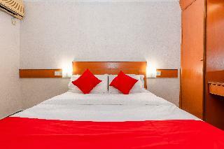 Oyo 764 Hotel Famous Inn