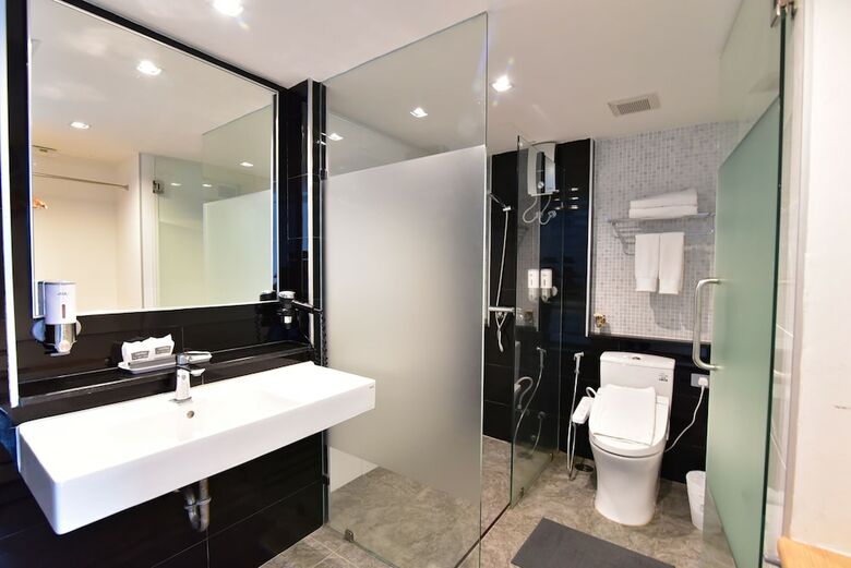Hotel The Three Hat Yai
