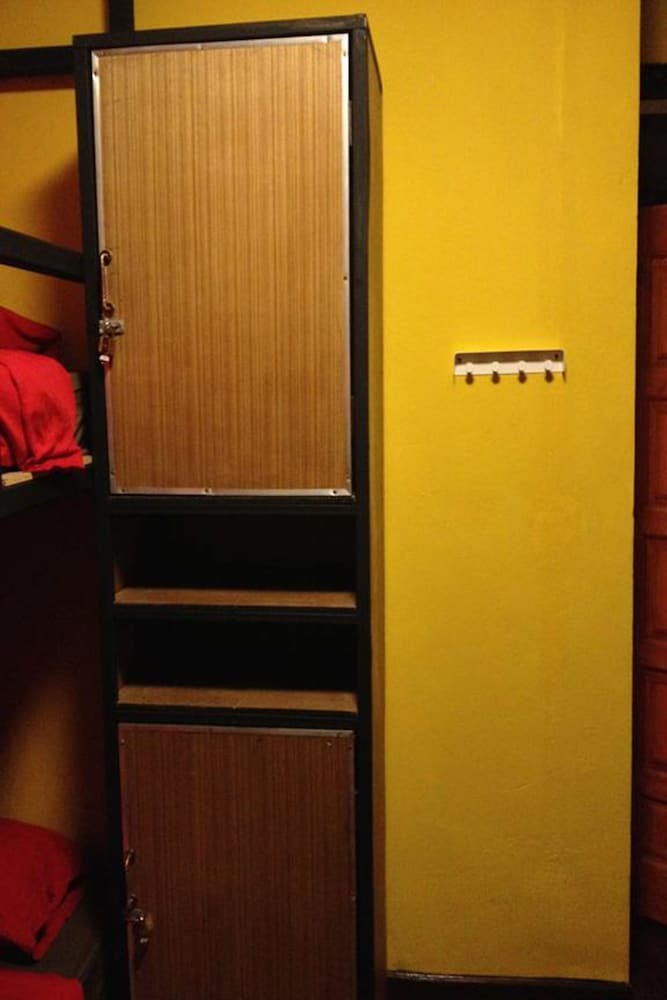 Hostal At Home Hostel