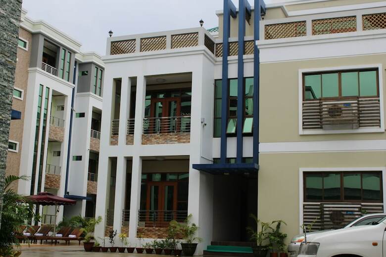 Ten Mile Hotel