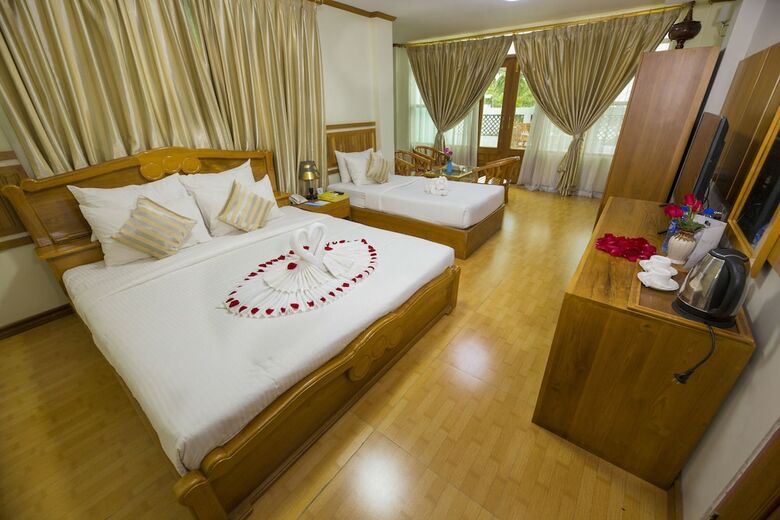 Ten Mile Hotel