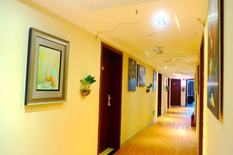 Lei Zhen Hotel