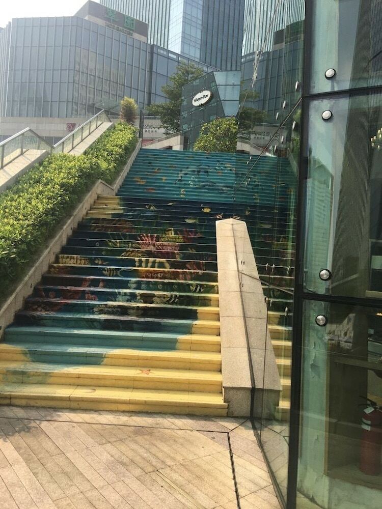 Lei Zhen Hotel