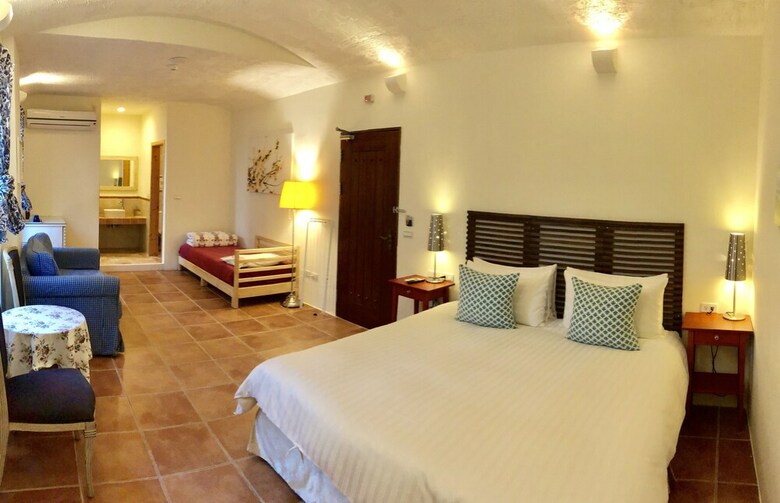 Hotel Spoondrift Hostal