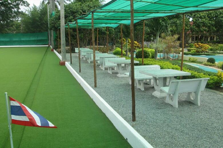 Hotel Seajays Resort