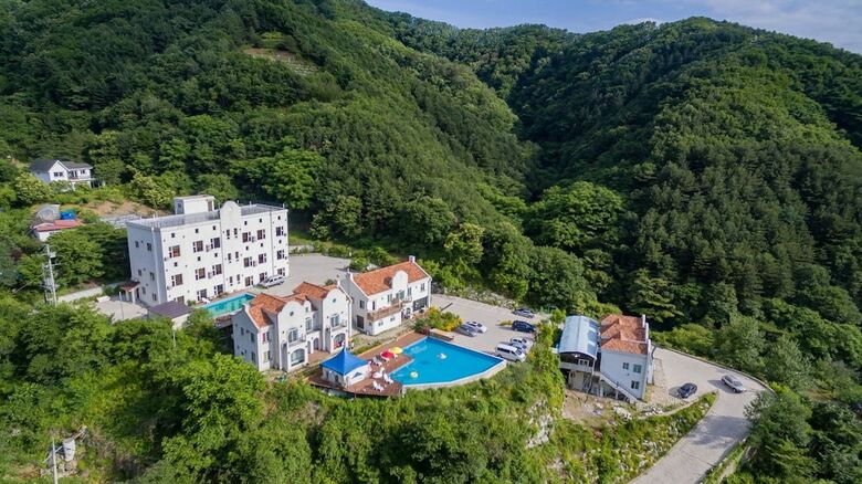 Gapyeong Lolofore Pension